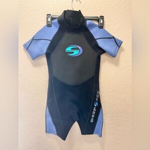Deep sea scuba wet suit kids size medium